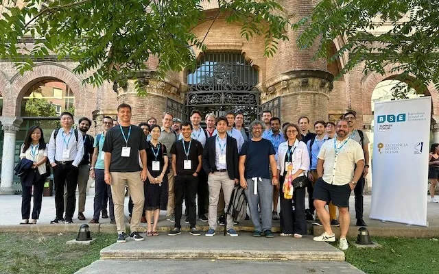 Group photo from a BSE Summer Forum workshop in front of the Modernist venue Casa Convelescència