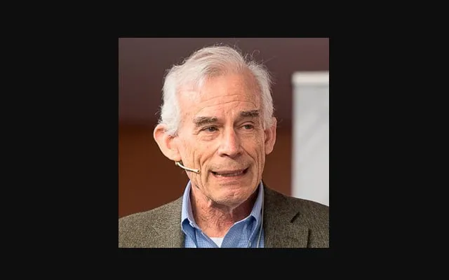 portrait of Christopher Sims