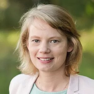 Antonia Esser alumni