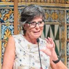 Lucrezia Reichlin speaks at a lecturn